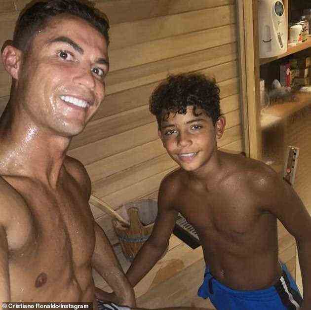Aveiro glaubt, dass der 11-Jährige in seinem Alter besser ist, weil er Ronaldo als Lehrer hat