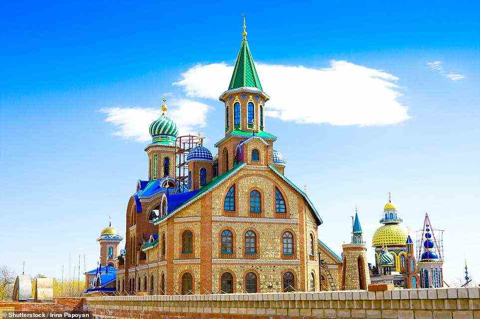 Der Tempel befindet sich in Staroye Arakchino, einem Stadtteil neben der russischen Stadt Kazan