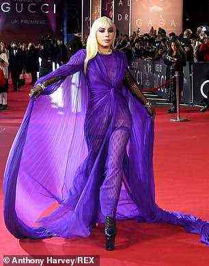 Stolzieren mit ihren Sachen: Gaga stolzierte ihre Sachen, während sie Anfang der Woche auf dem mit Stars gespickten roten Teppich in der Hauptstadt arbeitete