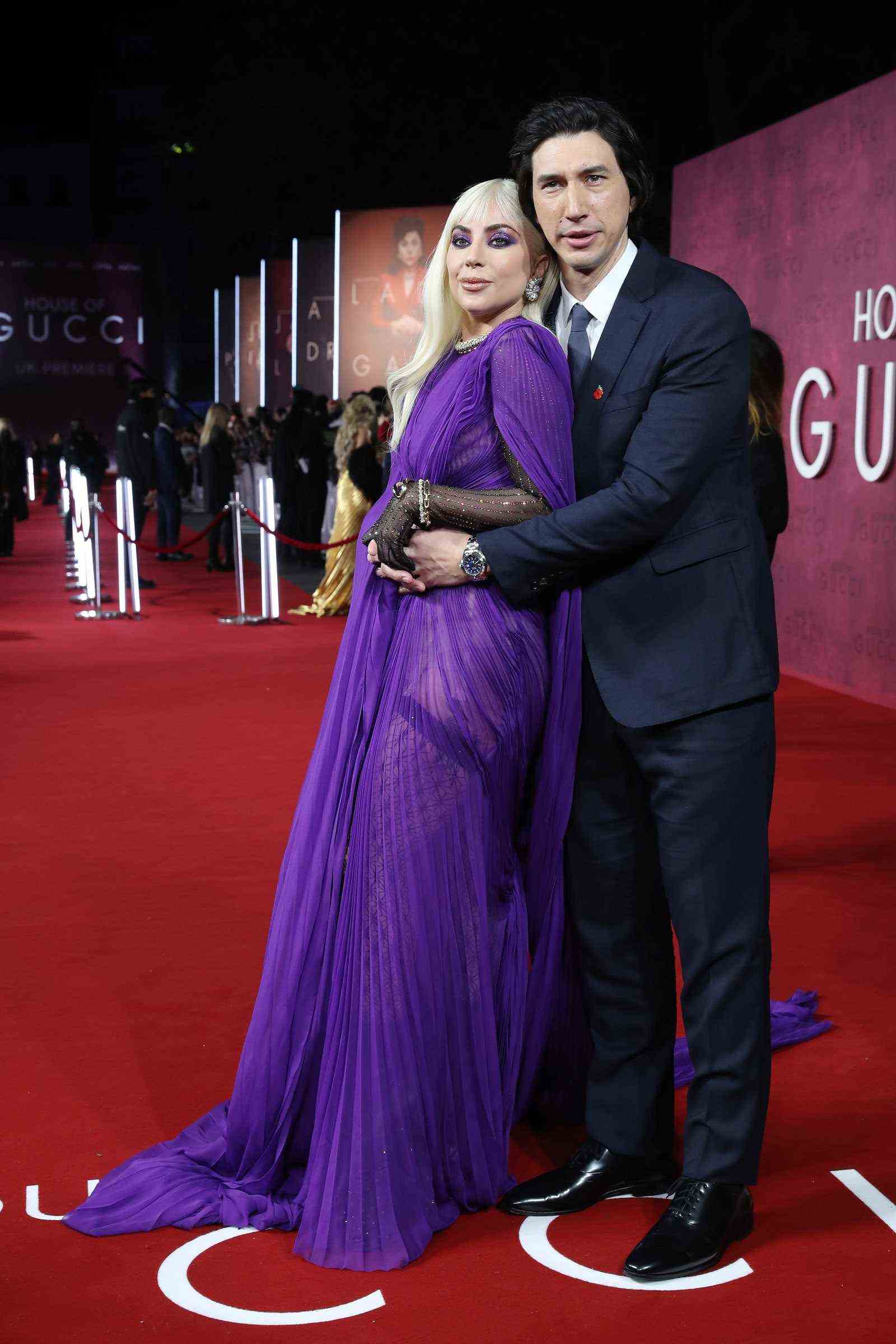 LONDON ENGLAND 09. NOVEMBER Lady Gaga und Adam Driver besuchen die UK-Premiere von House of Gucci im Odeon Luxe Leicester...