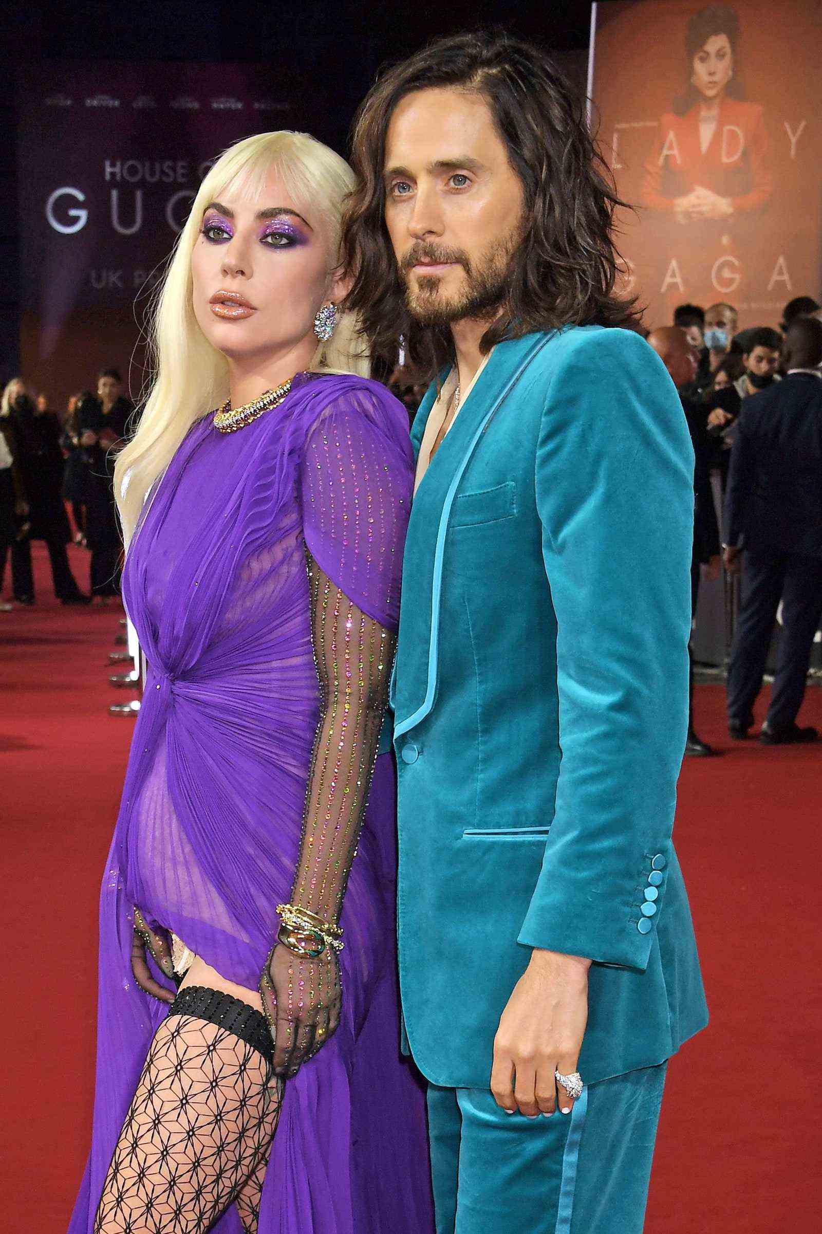 LONDON ENGLAND 09. NOVEMBER Lady Gaga und Jared Leto besuchen die UK-Premiere von House Of Gucci im Odeon Luxe Leicester...