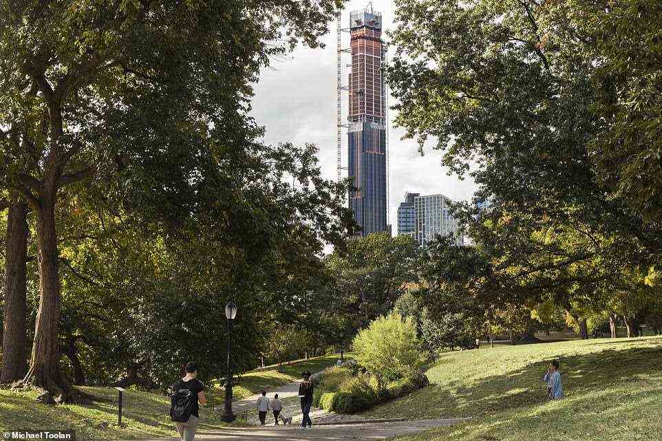 Der 93-stöckige Gigant, der seit 2018 im Bau ist, wird einen Blick über den Bezirk Brooklyn und darüber hinaus bieten