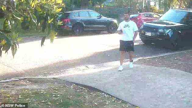 Baluch wurde am 25. Oktober vor seinem Haus in Mona Vale abgebildet, nur wenige Stunden vor dem Verschwinden des mutmaßlichen internationalen Drogenboss