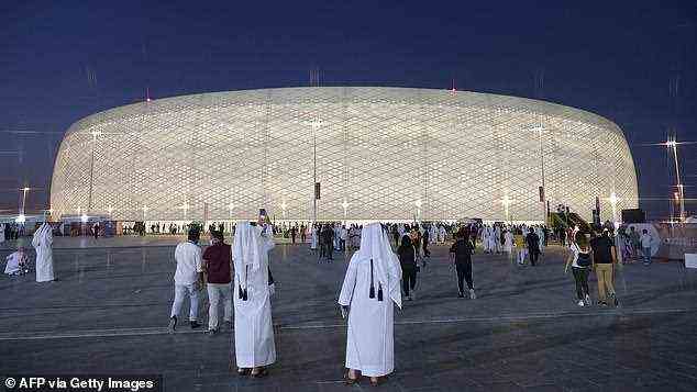 Vier der gastgebenden Stadien (im Bild: das Al-Thumama-Stadion) befinden sich in Doha selbst