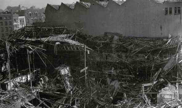 Smithfield Market, nachdem eine V2-Rakete ihn zerstört hatte.