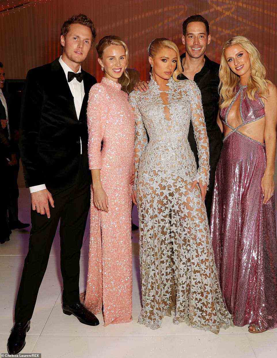 Pictured (L-R): Barron Hilton, Tessa Hilton, Paris Hilton, Carter Reum and Nicky Hilton Rothschild
