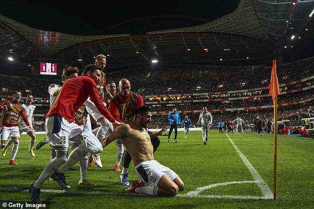 Aleksandar Mitrovic hat zu spät getroffen, um Serbien auf Kosten Portugals in die WM-Endrunde zu schicken