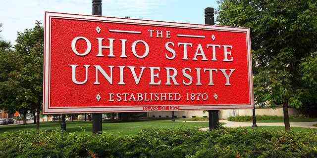 Die Ohio State University, allgemein als Ohio State oder OSU bezeichnet, ist eine öffentliche Forschungsuniversität in Columbus, Ohio.
