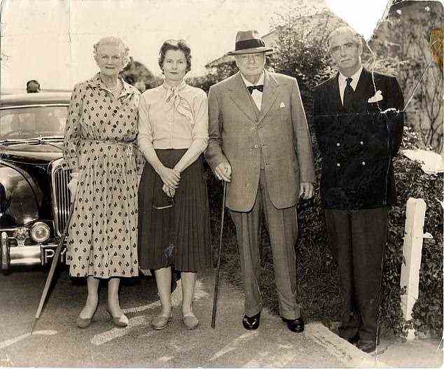 Winston Churchill (second from right) and his wife Lady Churchill (left), Baroness Spencer-Churchill of Chartwell at Broadchalke, Wiltshire, the home of Sir Anthony Eden (right) and his wife Clarissa (second from left)