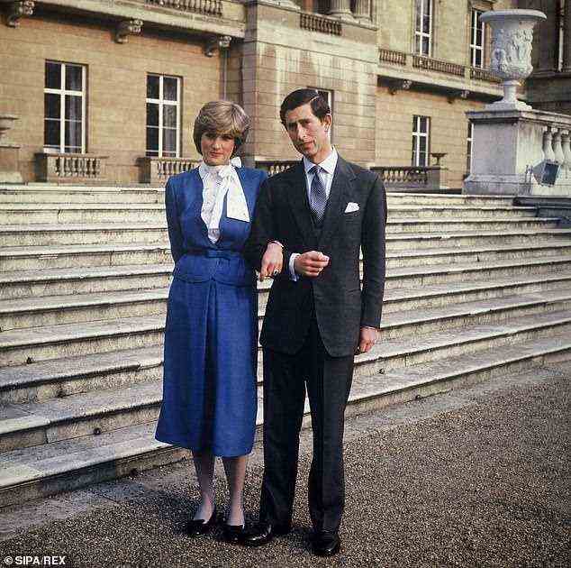 In der Zwischenzeit behauptete der königliche Experte, die Herzogin stehe vor einer „sehr schwierigen Zeit“ wegen der „Aufregung und der Vergleiche mit Diana“ (im Bild 1981 mit Prinz Charles).