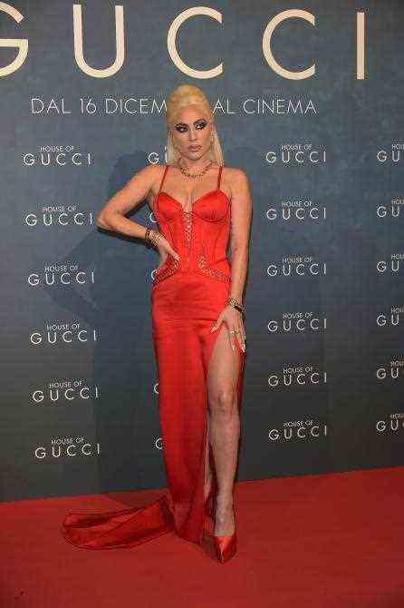 STYLECASTER |  Lady Gaga Garderobenstörung
