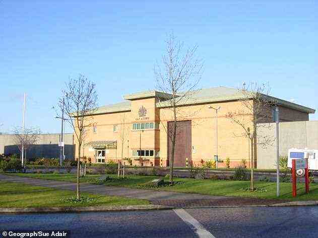 Der Angeklagte befindet sich in Untersuchungshaft bei HMP Altcourse in Liverpool (Dateibild)