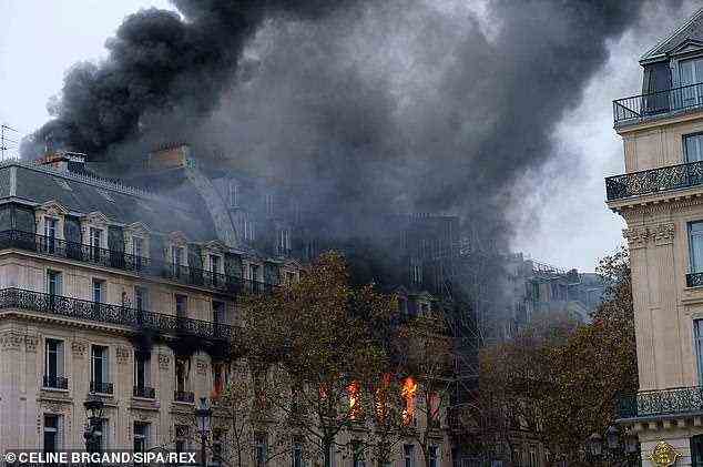 Das Gebäude, in dem das Feuer ausbrach, befindet sich in der Nähe des Place de L'Opera