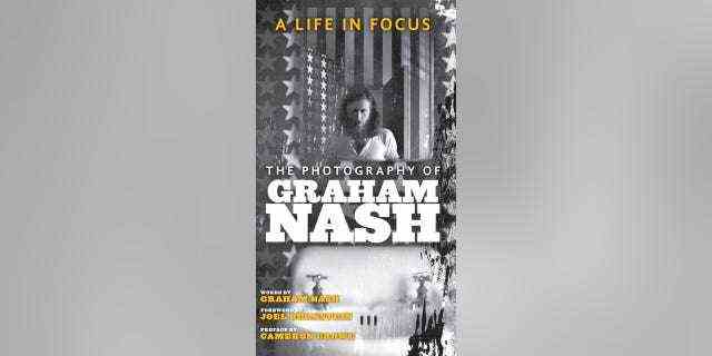 Dieses von Insight Editions veröffentlichte Bild zeigt "Ein Leben im Fokus: Die Fotografie von Graham Nash," von Singer-Songwriter Graham Nash.  (Insight-Editionen über AP)