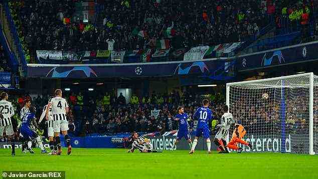 Der 22-Jährige eröffnete den Treffer mit einem wunderbar getroffenen Halbvolley an der Stamford Bridge