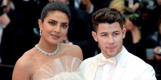 Priyanka Chopra und Nick Jonas sind keine Unbekannten darin, heiße Fotos voneinander in ihren jeweiligen sozialen Netzwerken zu teilen.