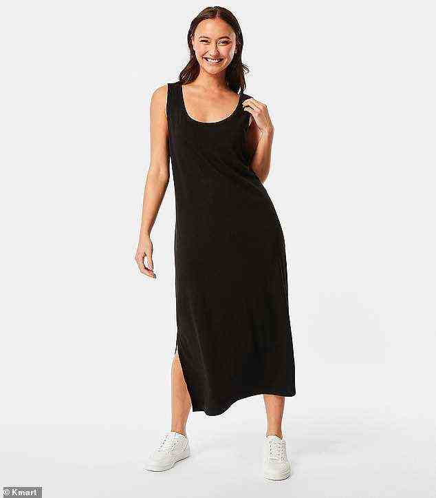 Das Kleid, das in Schwarz und einem trendigen Olivgrün erhältlich ist, ist online in jeder Größe ausverkauft, aber es gibt nur begrenzte Lagerbestände zum Klicken und Abholen im Pagewood Outlet, acht Kilometer südlich von Sydney CBD