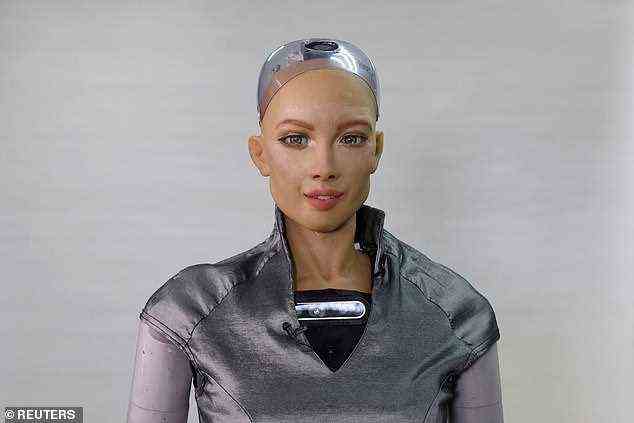 Promobot hat nicht gesagt, warum es versucht, ein echtes Gesicht zu verwenden, anstatt sich für ein computergeneriertes Gesicht zu entscheiden - ähnlich wie der berühmte humanoide Roboter Sophia