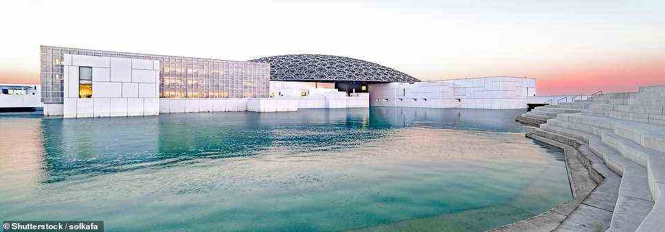 Robert stattete dem abgebildeten Louvre Abu Dhabi einen Besuch ab, der in Zusammenarbeit mit seinem Pariser Namensvetter gebaut wurde