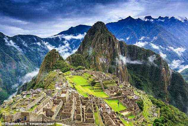 Kadeena verrät, dass ihr Traumziel Machu Picchu ist, die berühmte archäologische Stätte in Peru