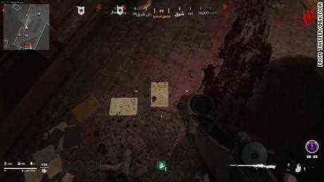 Seiten aus dem heiligen Buch des Islam sind in einer Szene aus Call of Duty: Vanguard auf dem Boden zu sehen.