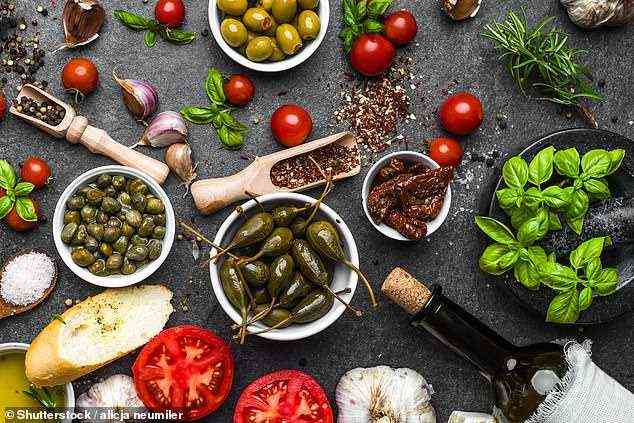Die Umstellung von biologisch angebauten „westlichen“ Lebensmitteln auf eine konventionell angebaute mediterrane Ernährung kann Ihre Pestizidaufnahme verdreifachen und das Immunsystem schwächen
