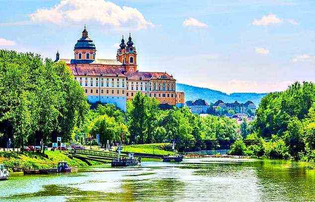 Segel der Jahrhunderte: Bewundern Sie auf Ihrer Donaukreuzfahrt das barocke Stift Melk