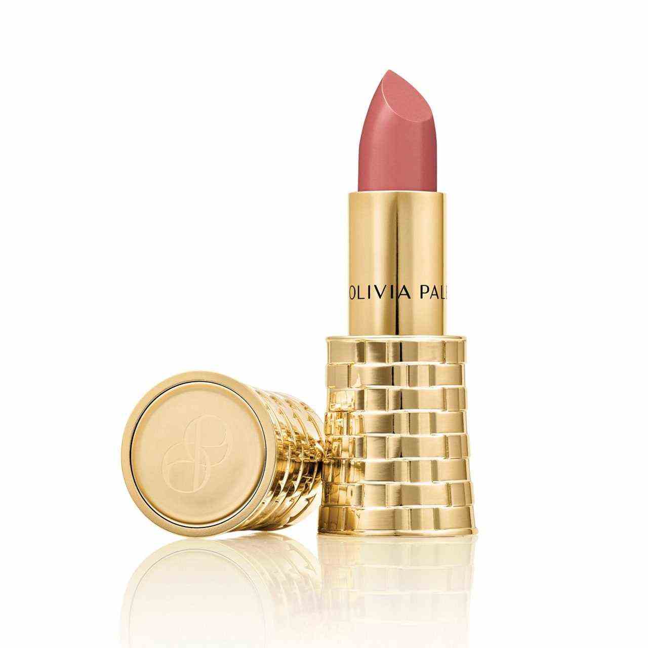 Olivia Palermo Beauty Matter Lippenstift in Rosebud auf weißem Hintergrund