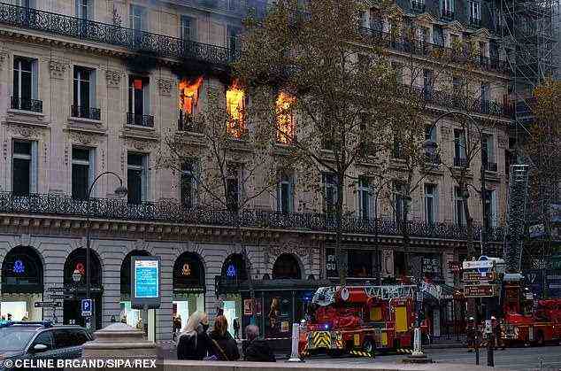 In einem Büro am Boulevard des Capucines 17 in Paris ist heute Morgen ein Großbrand ausgebrochen
