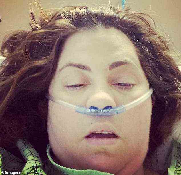 Selena Gomez 'Mutter Mandy Teefey hat bekannt gegeben, dass ihr von Ärzten nur noch zwei Tage zu leben gegeben wurde, nachdem Anfang dieses Jahres eine doppelte Lungenentzündung diagnostiziert wurde