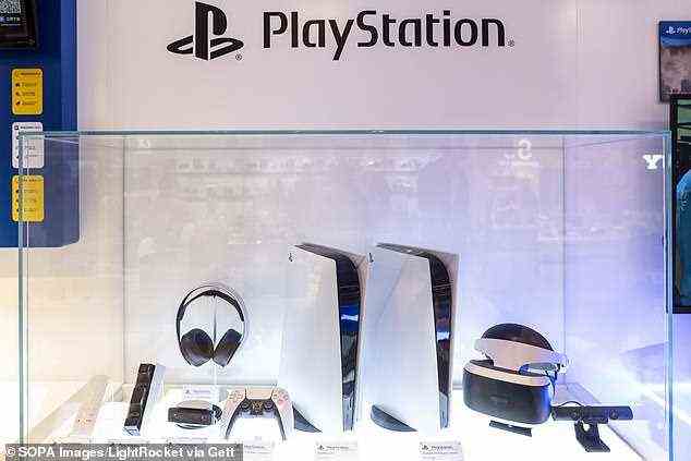 Berichten zufolge reduziert Sony die Produktion seiner PlayStation 5-Spielekonsole aufgrund eines weltweiten Chipmangels und Versandproblemen, die die Technologiebranche plagen