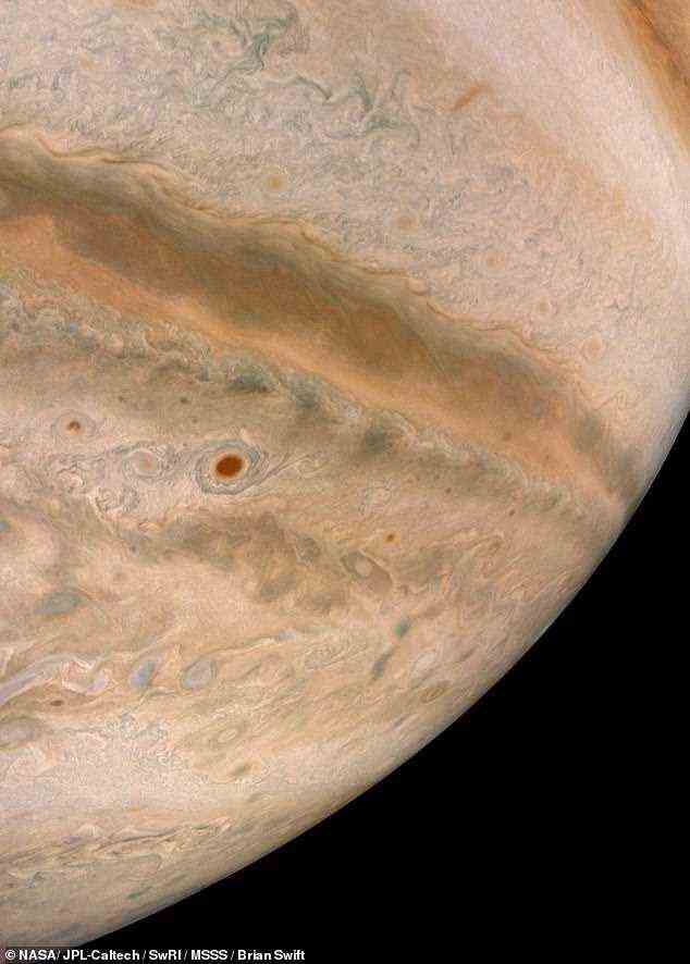 Eine atemberaubende Fotografie von Jupiter (abgebildet als sphärische Projektion), die von der NASA-Raumsonde Juno aufgenommen wurde, hat 