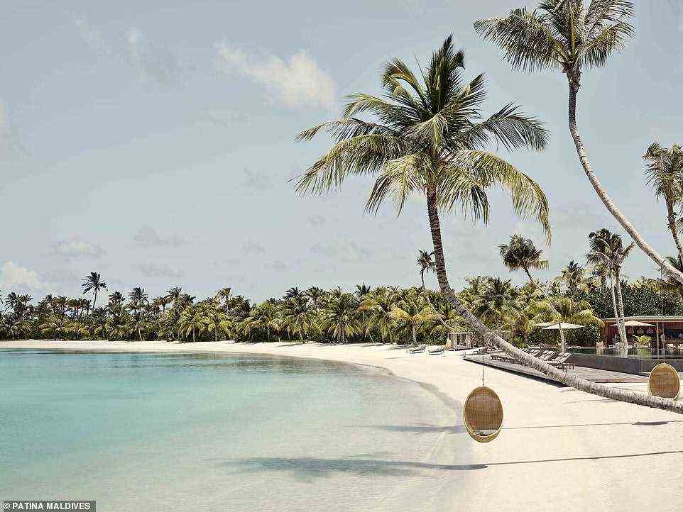 Das abgebildete Luxusresort Patina Maldives beherbergt 110 Suiten und Villen, die jeweils auf maximale Privatsphäre ausgelegt sind
