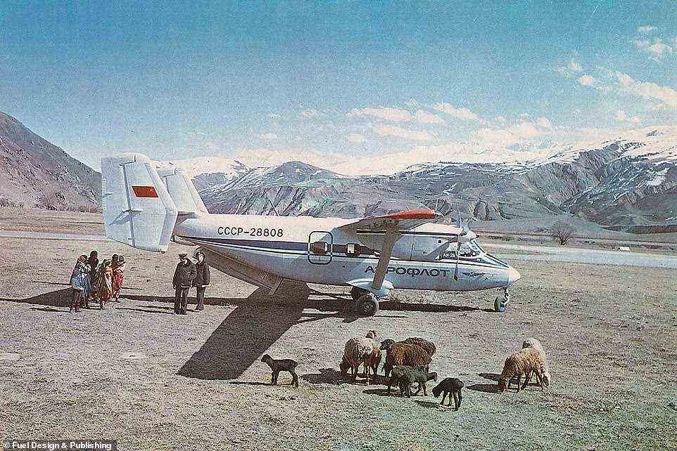 This 1986 picture shows an An-28 of Aeroflot’s Tajikistan Directorate. This aircraft entered service in 1984 and, Vandermueren reveals, 'saw limited use, being employed mostly in Siberia and in the hot and high-altitude conditions of the Tajik Soviet Socialist Republic'