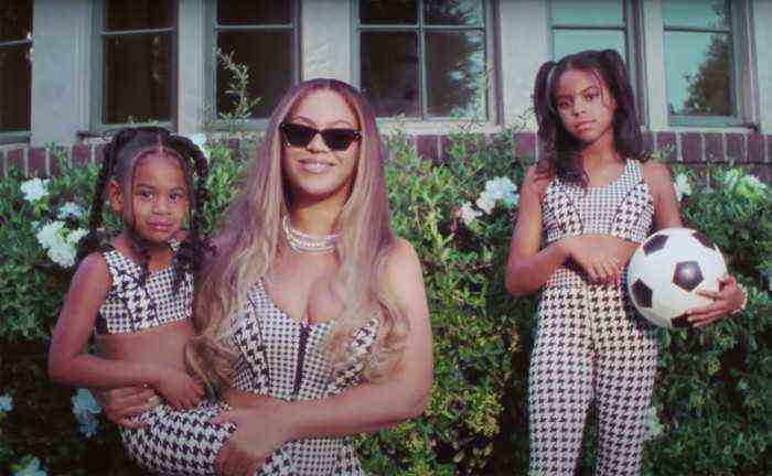Beyonce Töchter Blue Rumi machen Cameo neueste Ivy Park Kampagne