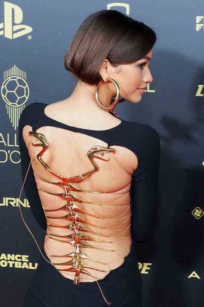 Zendaya Roter Teppich Kleid hat Gold Spine Inspired Dr. Octopus