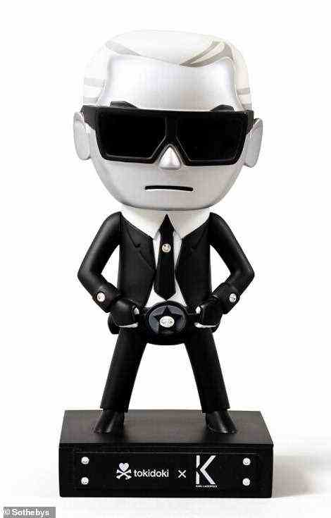 A Figurine Tokidoki x Karl Lagerfeld Mr. Black & White sold for ¿11,970 ($13,476). Similar ines can be purchased for hundreds on secondhand sites