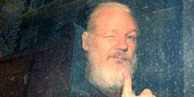 WikiLeaks-Gründer Julian Assange kommt am Westminster Magistrates Court an, nachdem er am 11. April 2019 in London, Großbritannien, festgenommen wurde. REUTERS/Hannah McKay TPX BILDER DES TAGES - RC1D3D4D3CC0