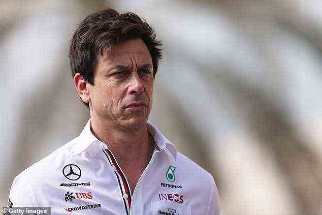 Mercedes-Teamchef Toto Wolff (oben) erwägt, diesen Streit vor Gericht zu bringen