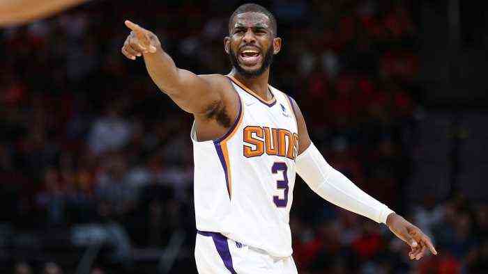 Phoenix Suns Guard Chris Paul (3) reagiert nach einem Spiel im zweiten Viertel gegen die Houston Rockets.