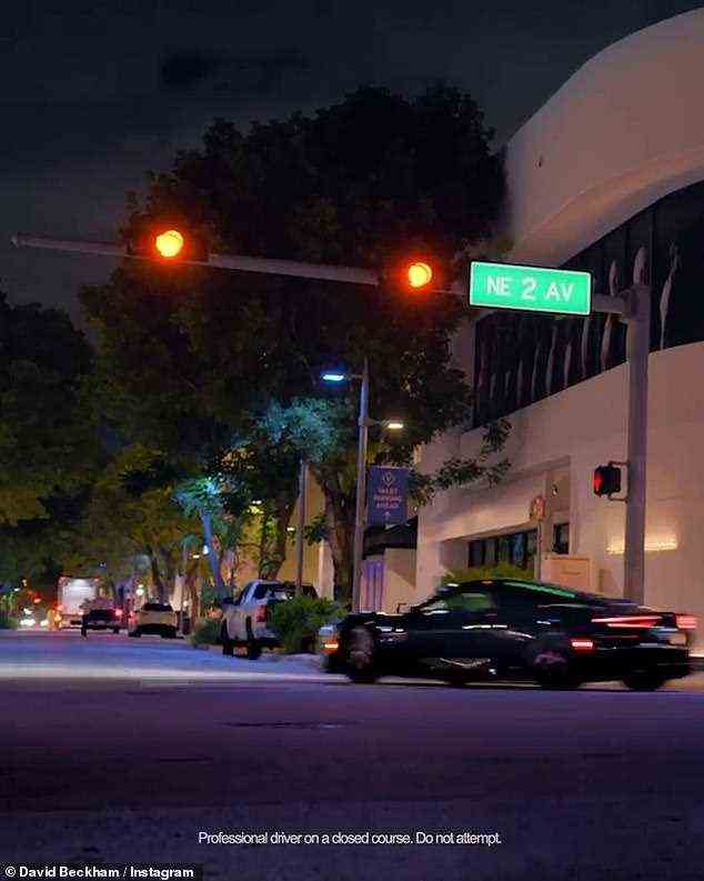 Dreharbeiten: Das Auto rast durch die leeren Straßen von Miami