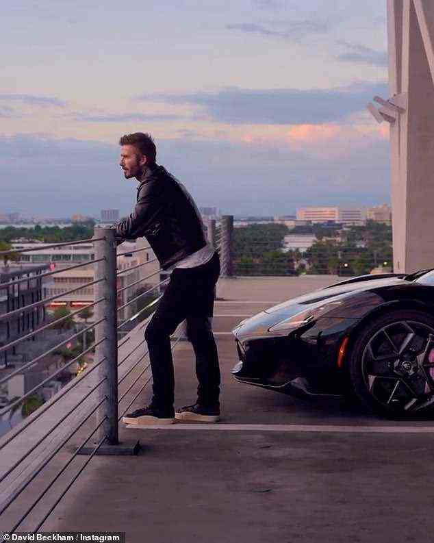 Edel: Der Spot endet damit, dass David auf dem Dach des Parkplatzes aussteigt, sich dann über den Balkon beugt und den Sonnenaufgang über der Küstenmetropole Miami beobachtet