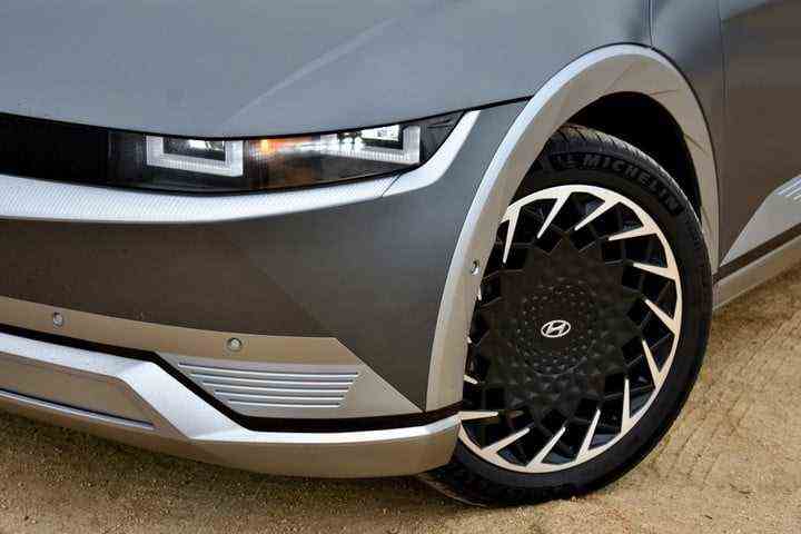 2022 Hyundai Ioniq 5 headlights and 20-inch wheels.