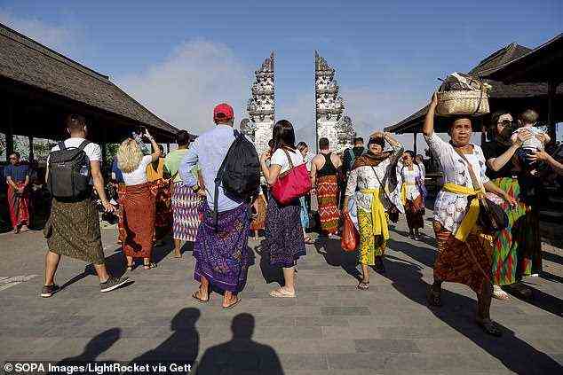 Bali wurde zwischen 2000 und 2019 bei Touristen auf der ganzen Welt immer beliebter, mit einem Rekord von 6,3 Millionen Ausländern im Jahr 2019 (im Bild: Lempuyang-Tempel auf Bali)