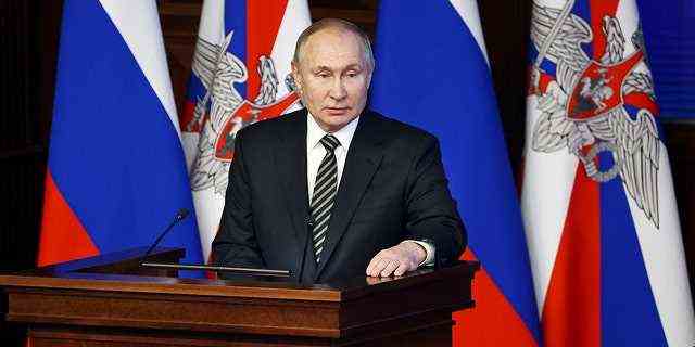 Präsident Wladimir Putin wies darauf hin, dass sich die NATO seit Ende der 1990er Jahre nach Osten ausgedehnt habe, versicherte aber gleichzeitig, dass Russlands Sorgen unbegründet seien.