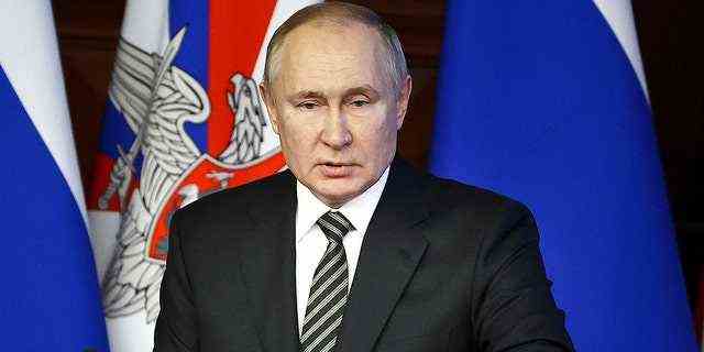 Der russische Staatschef Wladimir Putin hatte vor zwei Wochen in einem Videoanruf mit Präsident Joe Biden die Frage der Nato-Erweiterung angesprochen.