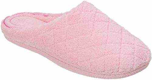 STYLECASTER | Best Slippers | pink slippers quilted