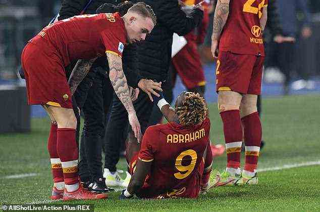Der 24-Jährige verletzte sich am rechten Knöchel und wurde in der 47. Minute gegen Sampdoria ausgewechselt