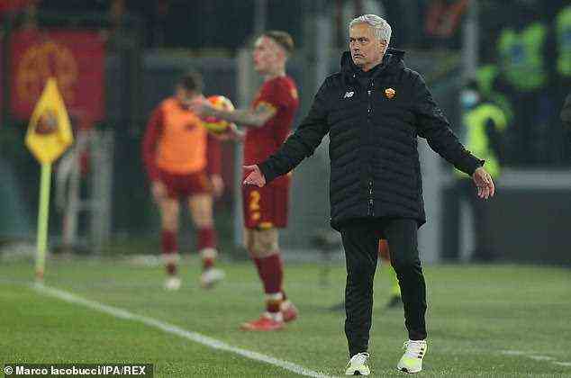 Roma-Trainer Jose Mourinho glaubt nicht, dass Abrahams Verletzung nach dem Klopfen „schwer“ ist