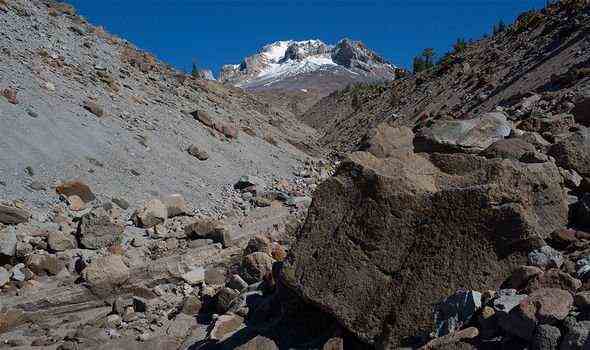 Vulkangelände: Als einer der höchsten Berge der USA verwandelt sich das Gelände des Mount Hood in Richtung des Gipfels